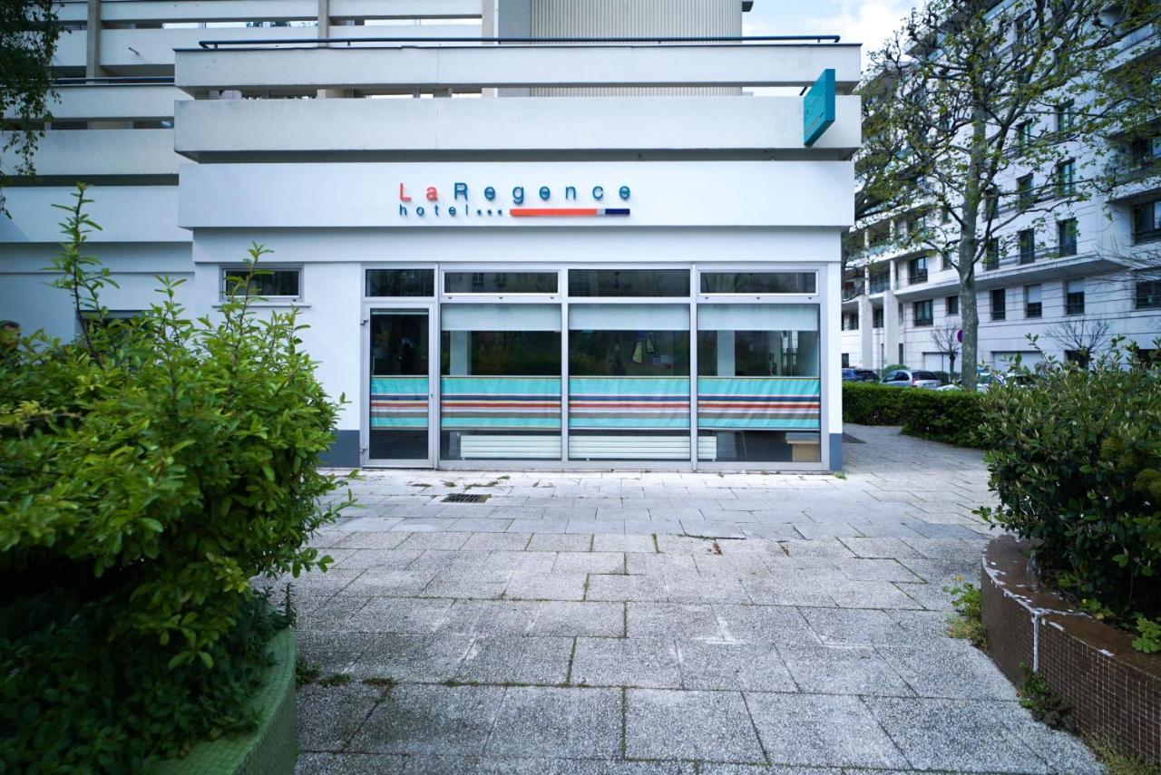 La Regence Hotel Courbevoie Exterior photo