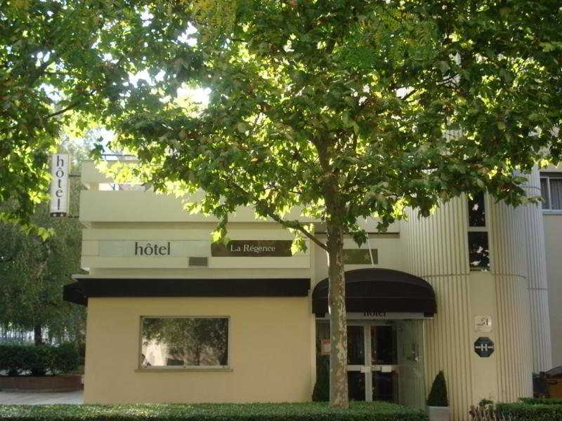 La Regence Hotel Courbevoie Exterior photo